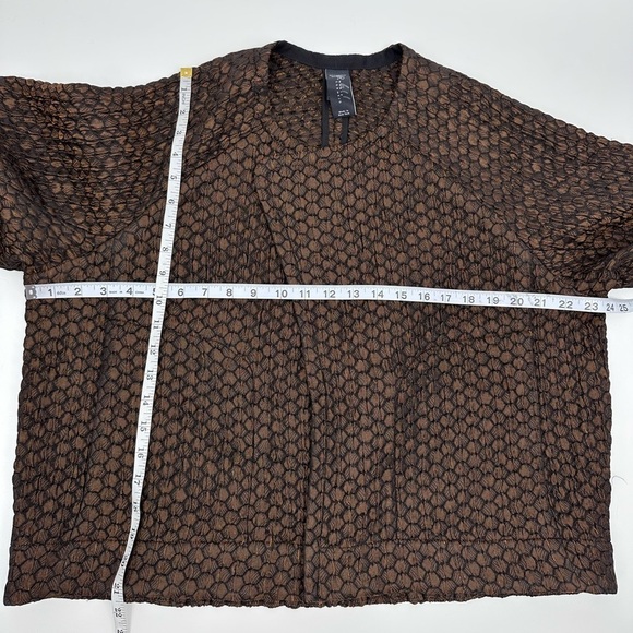 Zero + Maria Cornejo LEO EVE SMOCKED BOMBER TEXTURED JACKET IN BLACK/ BRONZE - Picture 5 of 13